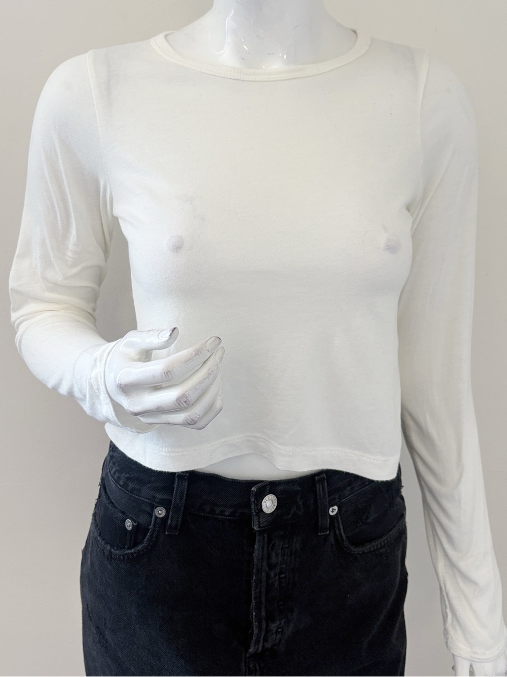 Eterne White Long-Sleeve Crewneck Cropped Tee
